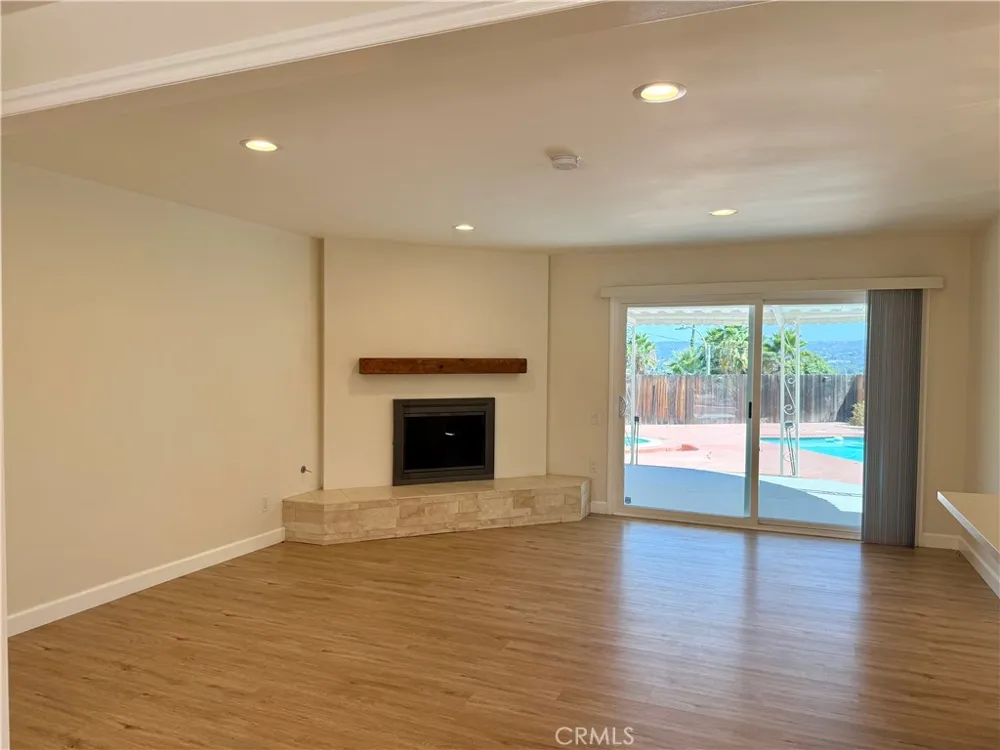 23900 Pentland West Hills, CA 91307