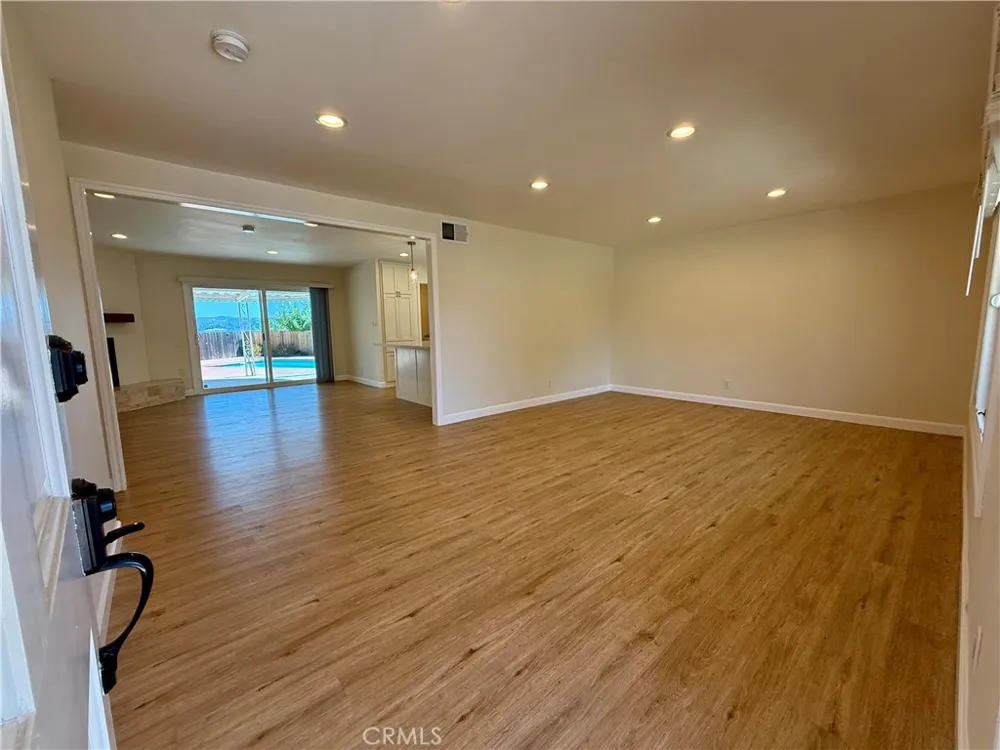 23900 Pentland West Hills, CA 91307