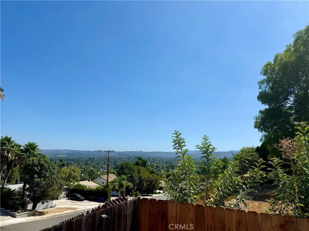 23900 Pentland West Hills, CA 91307