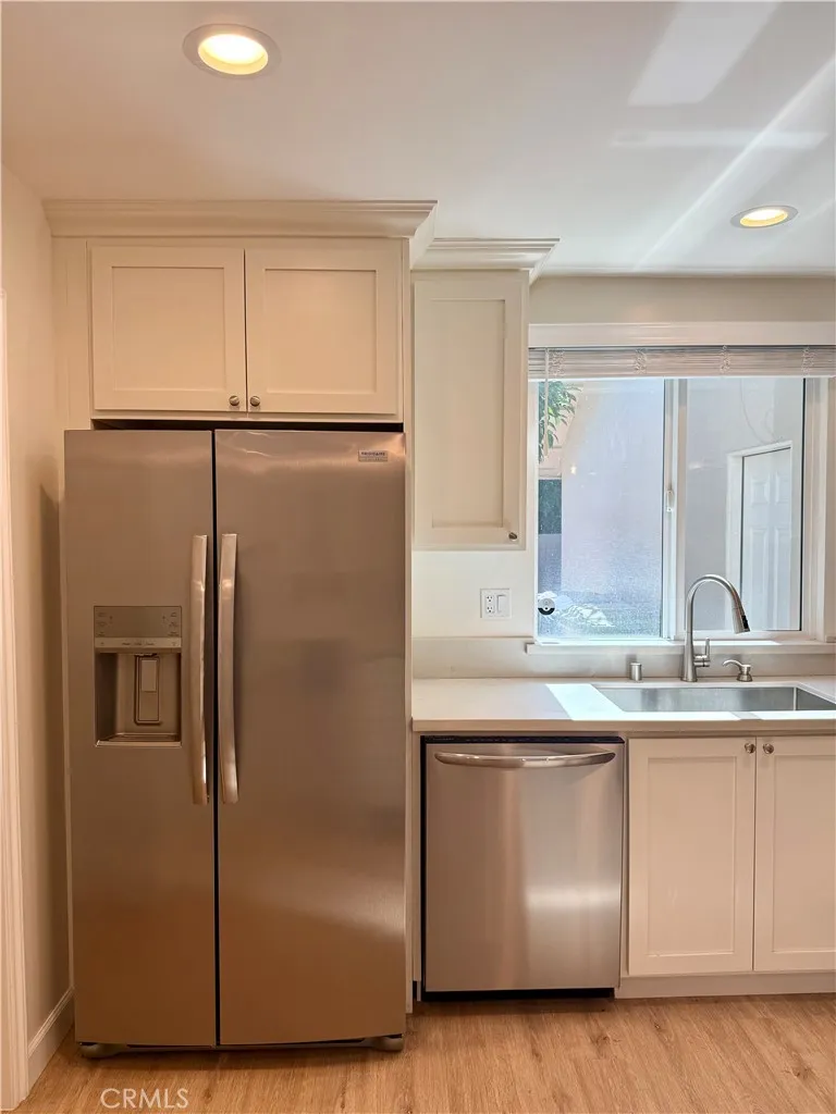 23900 Pentland West Hills, CA 91307