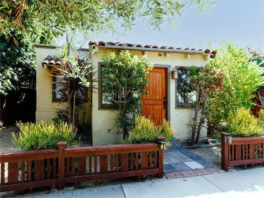 610 Euclid Long Beach, CA 90814