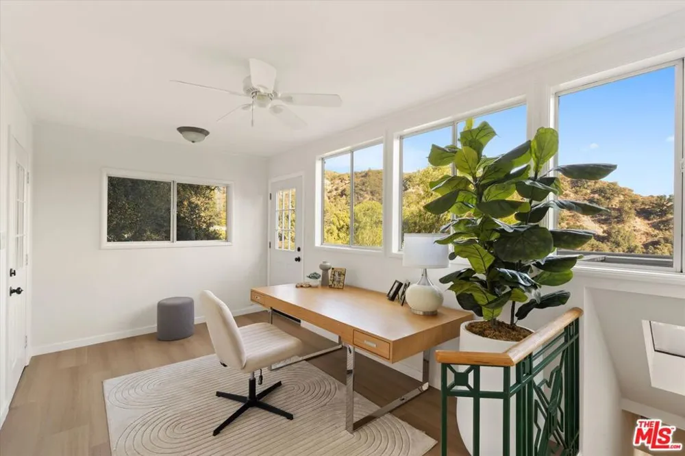 5514 Canyonside Road La Crescenta, CA 91214