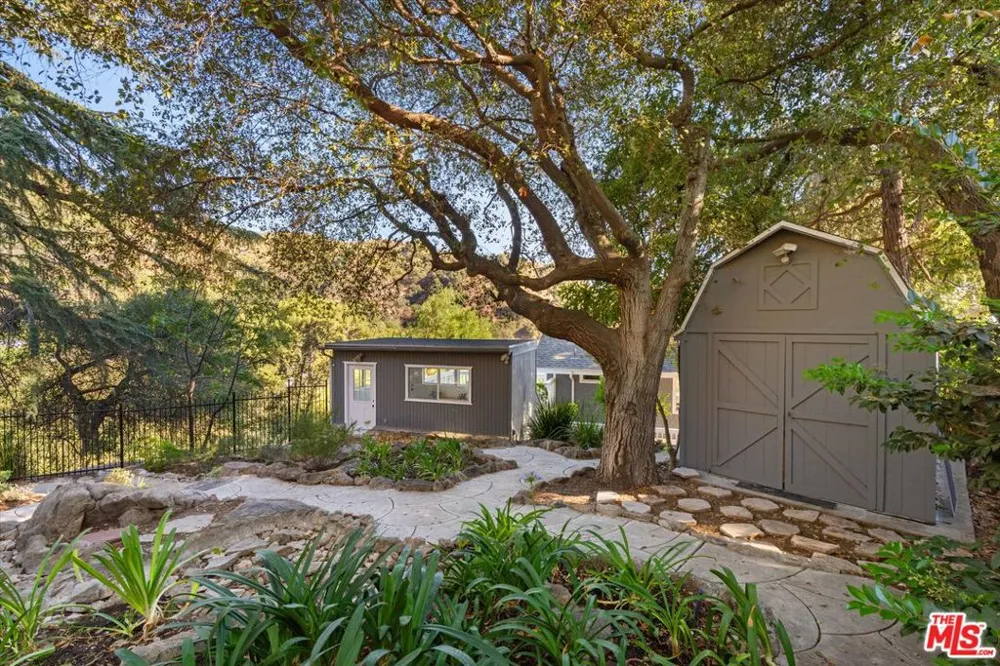 5514 Canyonside Road La Crescenta, CA 91214