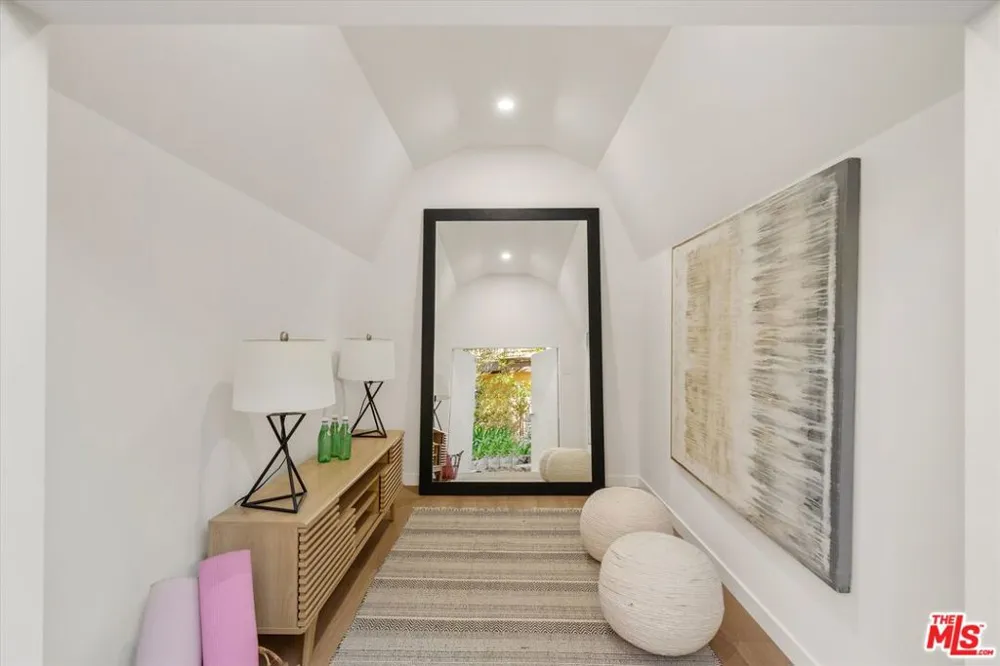 5514 Canyonside Road La Crescenta, CA 91214