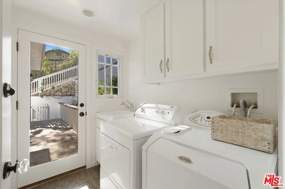 5514 Canyonside Road La Crescenta, CA 91214