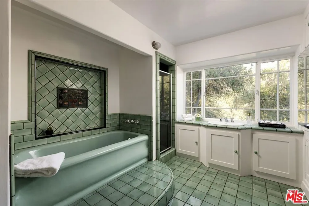 5514 Canyonside Road La Crescenta, CA 91214