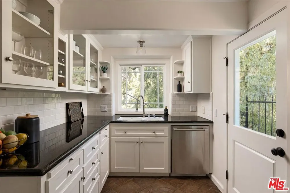 5514 Canyonside Road La Crescenta, CA 91214