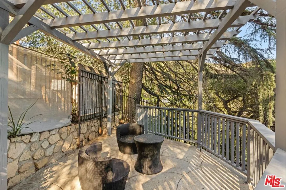 5514 Canyonside Road La Crescenta, CA 91214