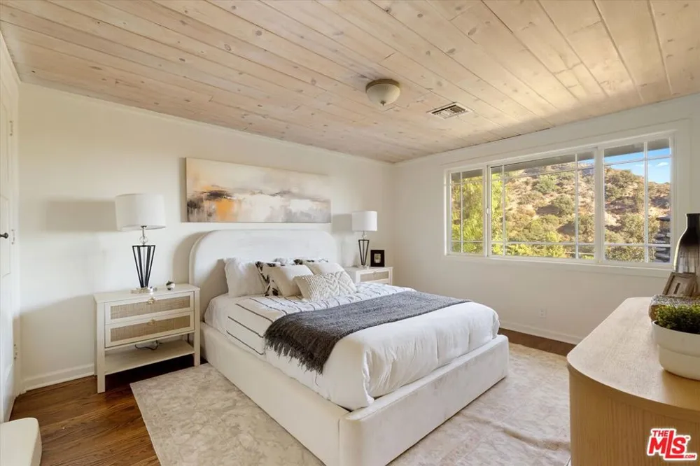 5514 Canyonside Road La Crescenta, CA 91214