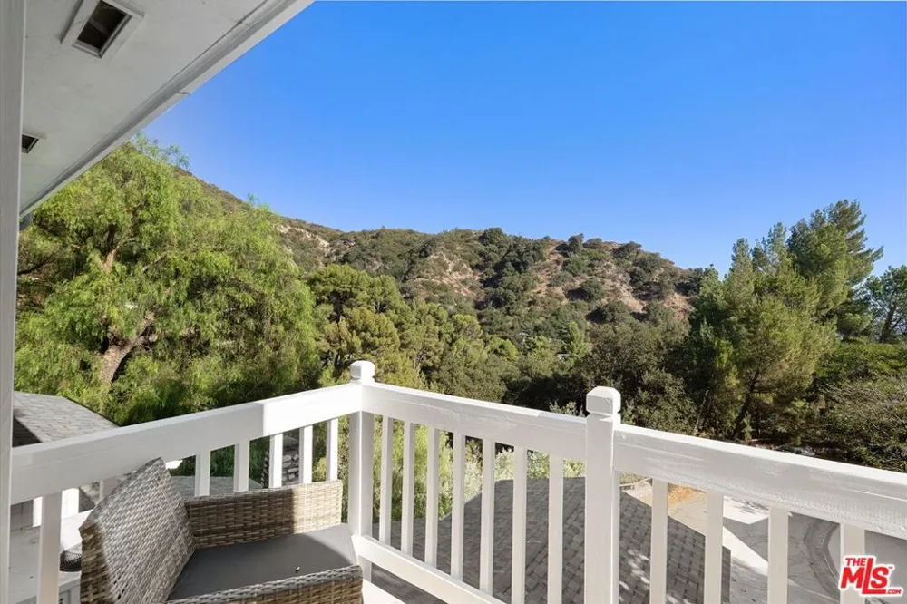5514 Canyonside Road La Crescenta, CA 91214
