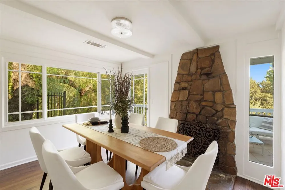 5514 Canyonside Road La Crescenta, CA 91214
