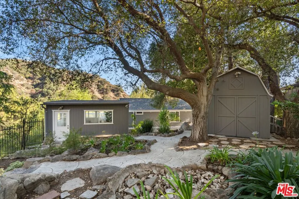 5514 Canyonside Road La Crescenta, CA 91214