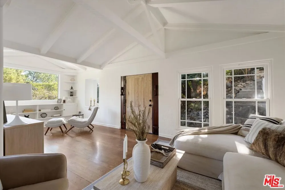 5514 Canyonside Road La Crescenta, CA 91214