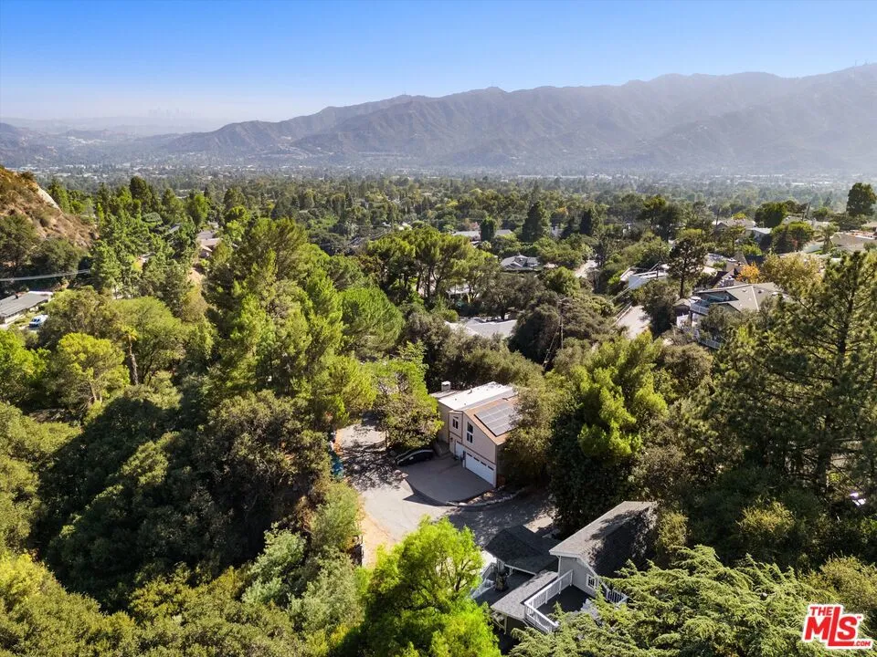 5514 Canyonside Road La Crescenta, CA 91214
