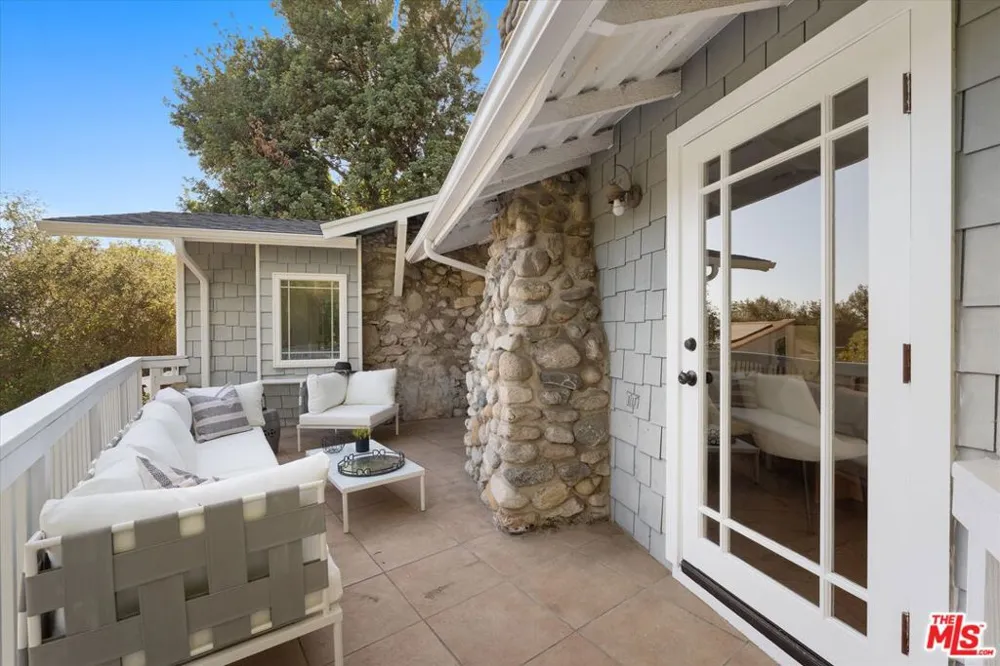 5514 Canyonside Road La Crescenta, CA 91214