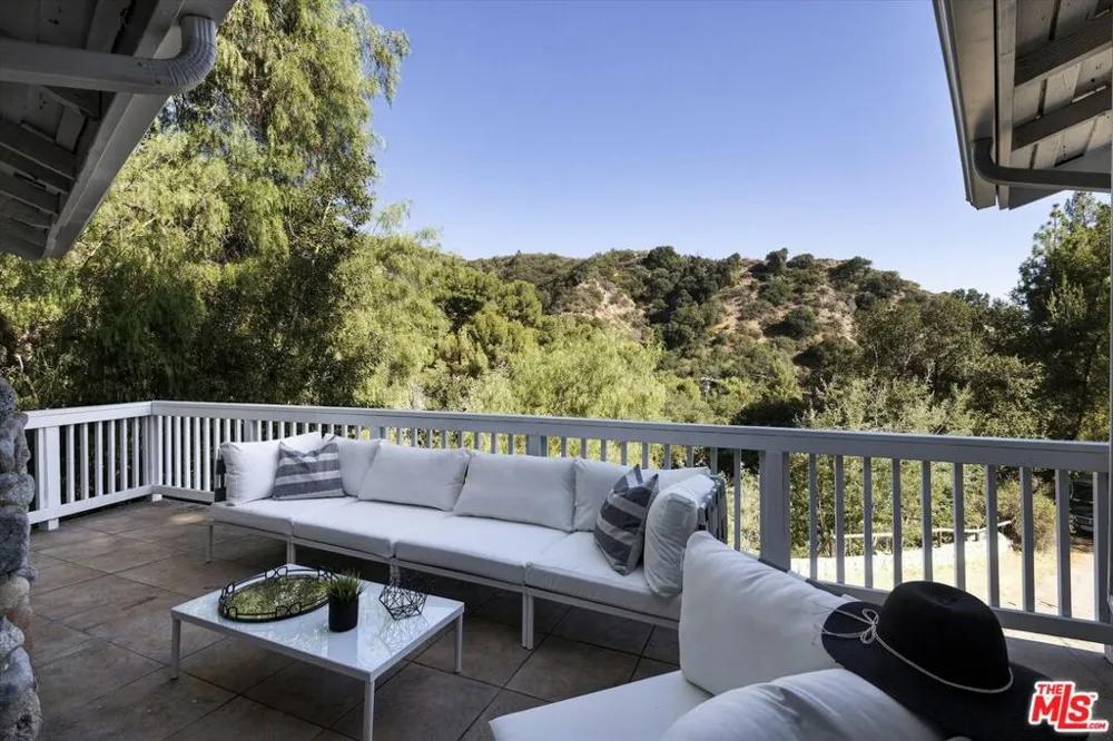 5514 Canyonside Road La Crescenta, CA 91214