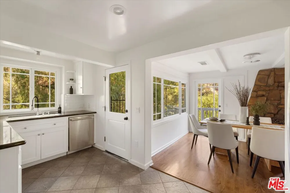 5514 Canyonside Road La Crescenta, CA 91214