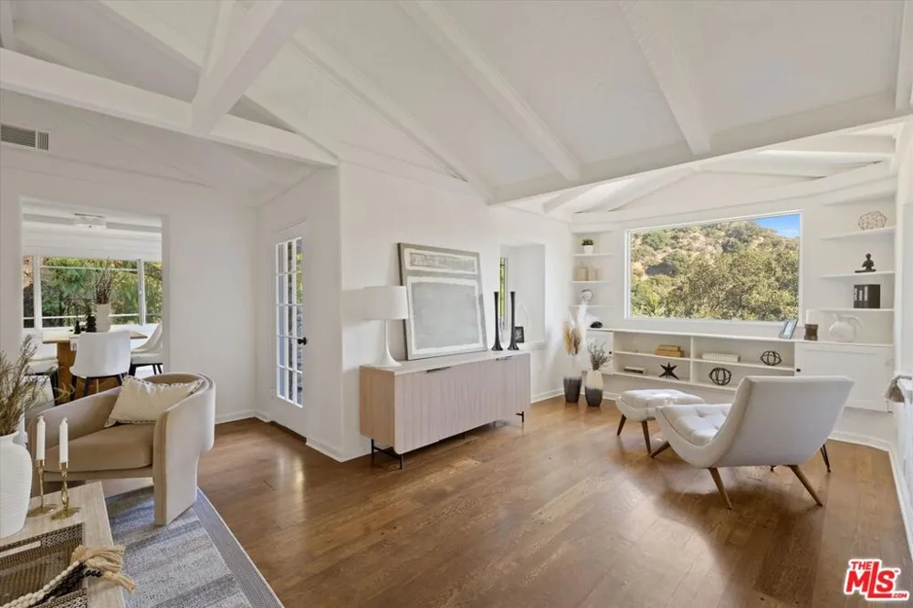 5514 Canyonside Road La Crescenta, CA 91214