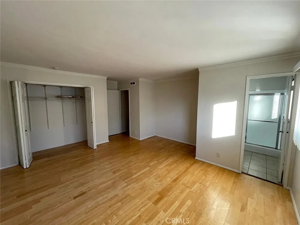 617 E Angeleno #301 Burbank, CA 91501