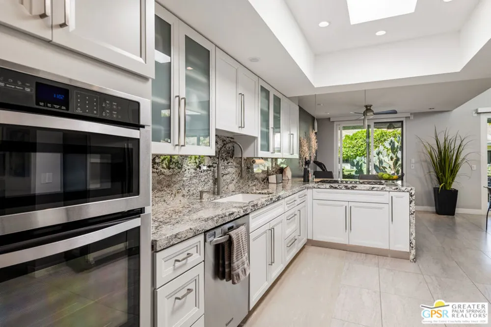 1566 Cabildo Circle Palm Springs, CA 92264