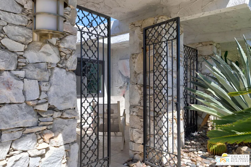 1566 Cabildo Circle Palm Springs, CA 92264