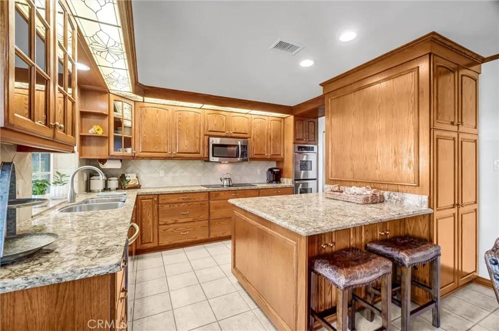 11941 Paseo Bonita Los Alamitos, CA 90720