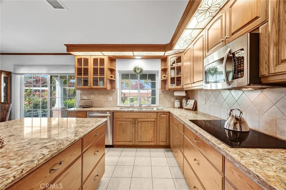 11941 Paseo Bonita Los Alamitos, CA 90720