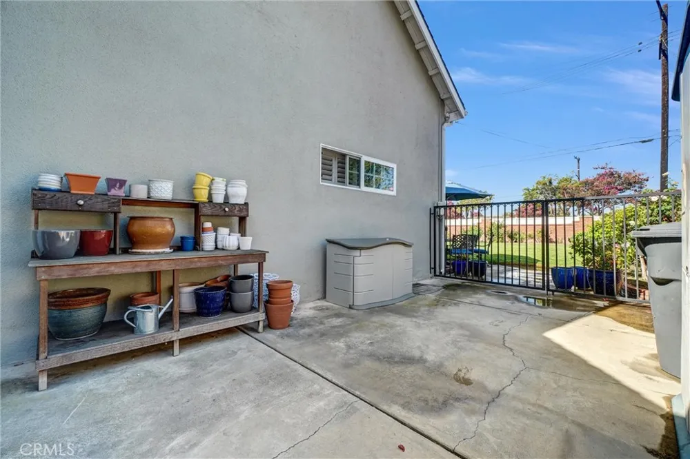 11941 Paseo Bonita Los Alamitos, CA 90720