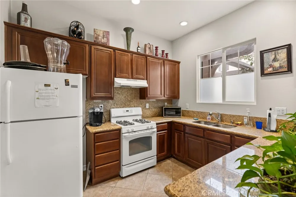 13190 Murano Chino, CA 91710