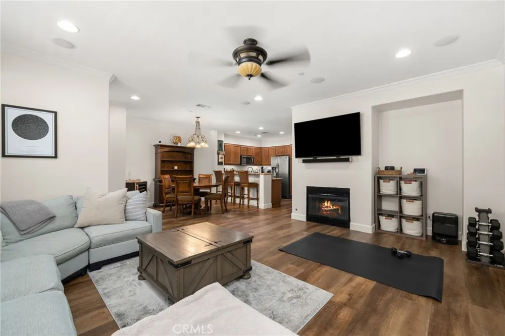 13190 Murano Chino, CA 91710