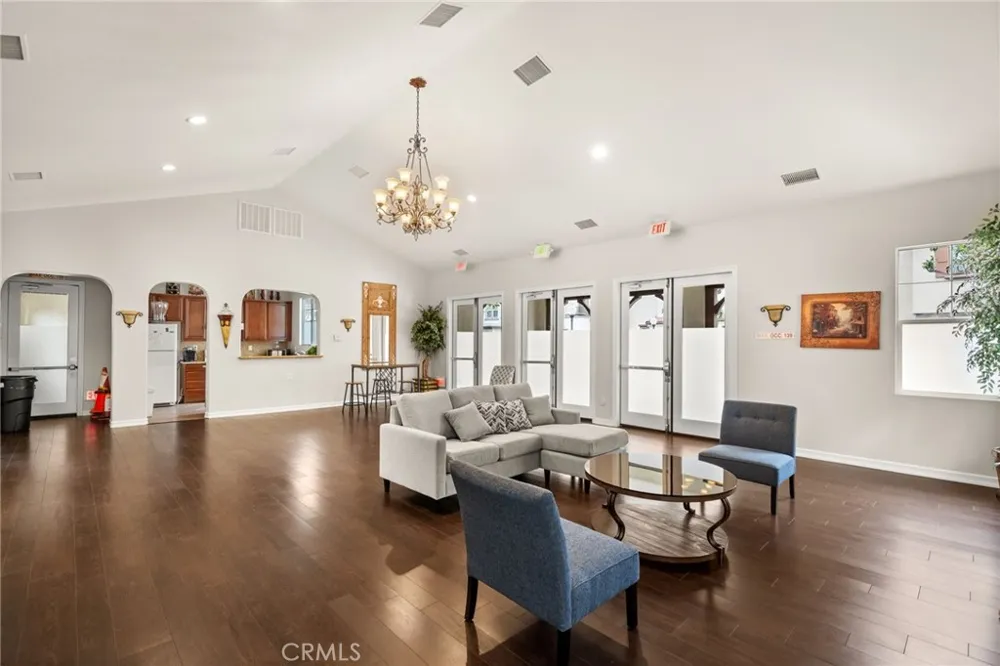 13190 Murano Chino, CA 91710