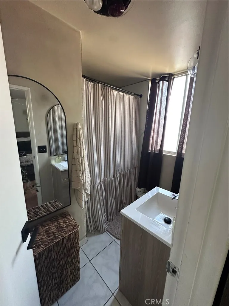 6979 Palm Court #211C Riverside, CA 92506