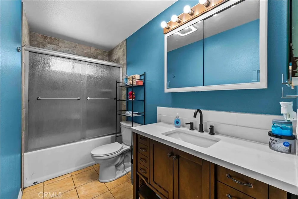 28236 Hot Springs Canyon Country, CA 91351