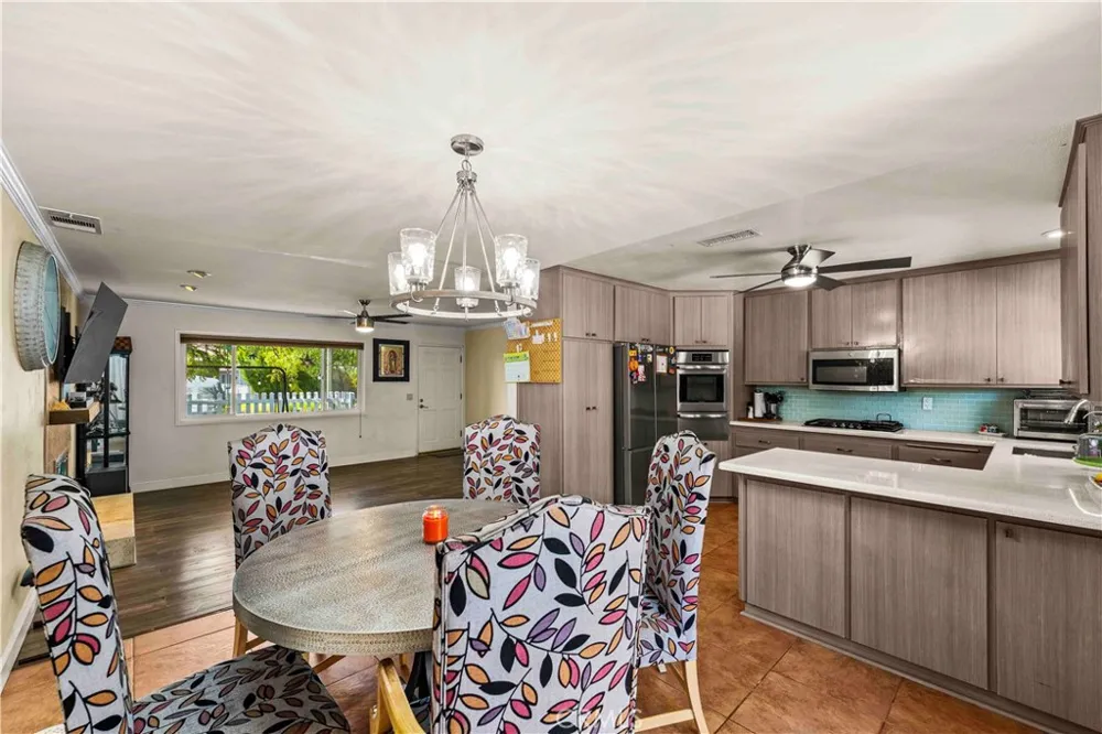 28236 Hot Springs Canyon Country, CA 91351
