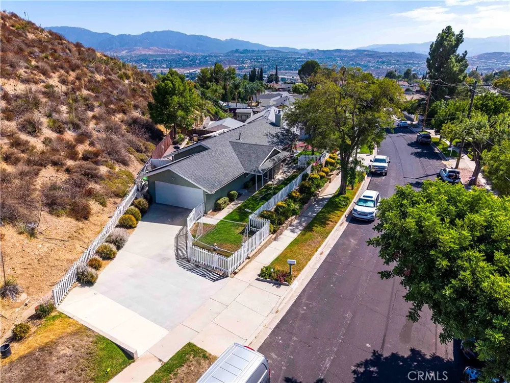 28236 Hot Springs Canyon Country, CA 91351
