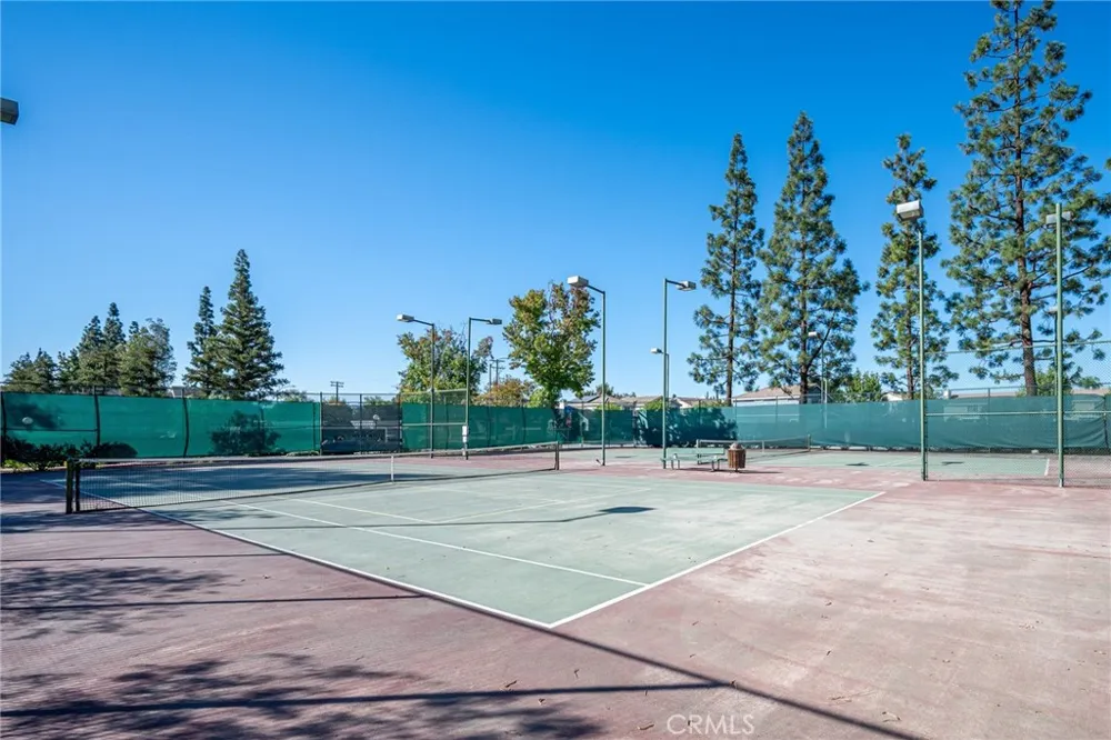 1756 Shady Oaks Court Azusa, CA 91702