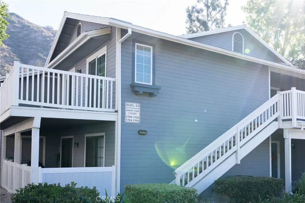 1756 Shady Oaks Court Azusa, CA 91702
