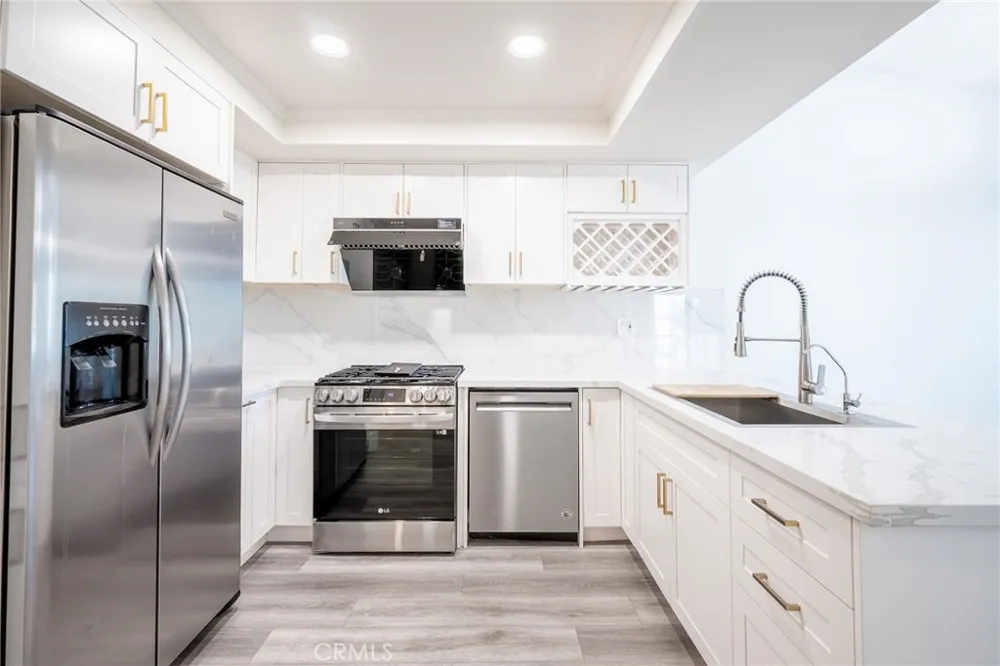 1756 Shady Oaks Court Azusa, CA 91702