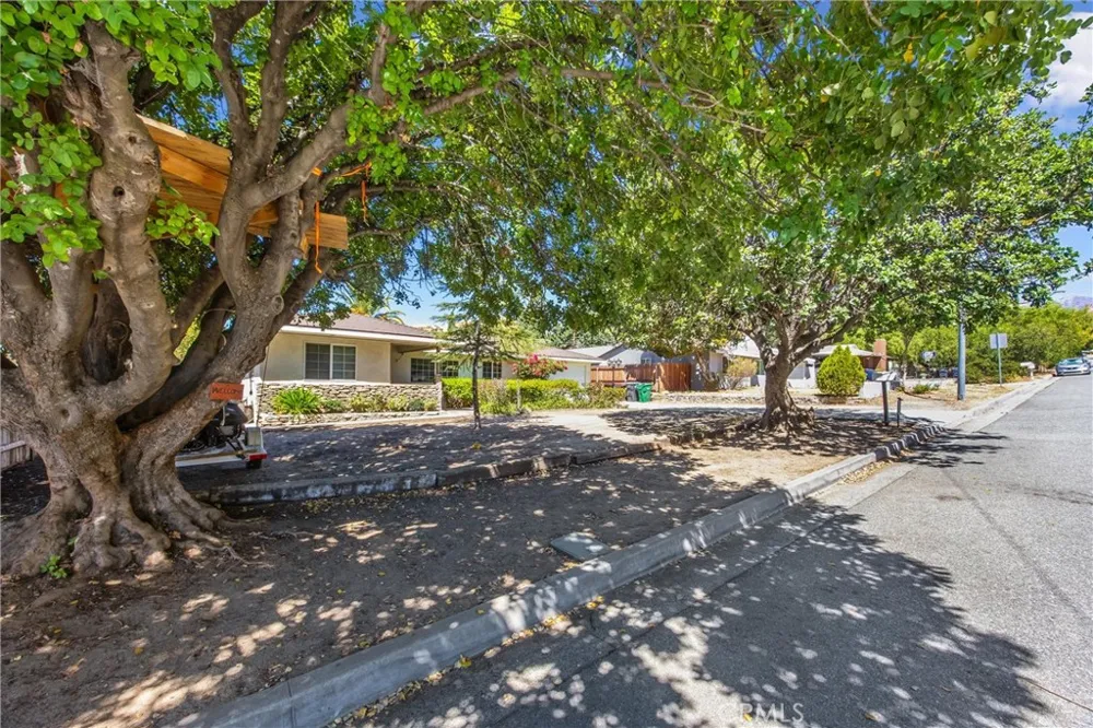 1739 Alessandro Banning, CA 92220