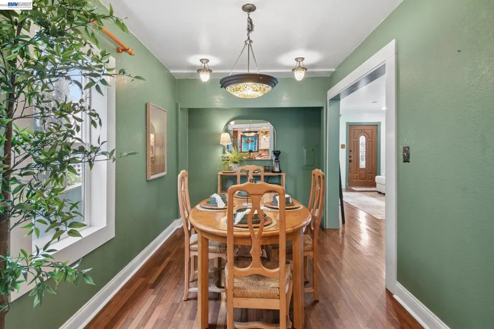 164 Miriam St Daly City, CA 94014