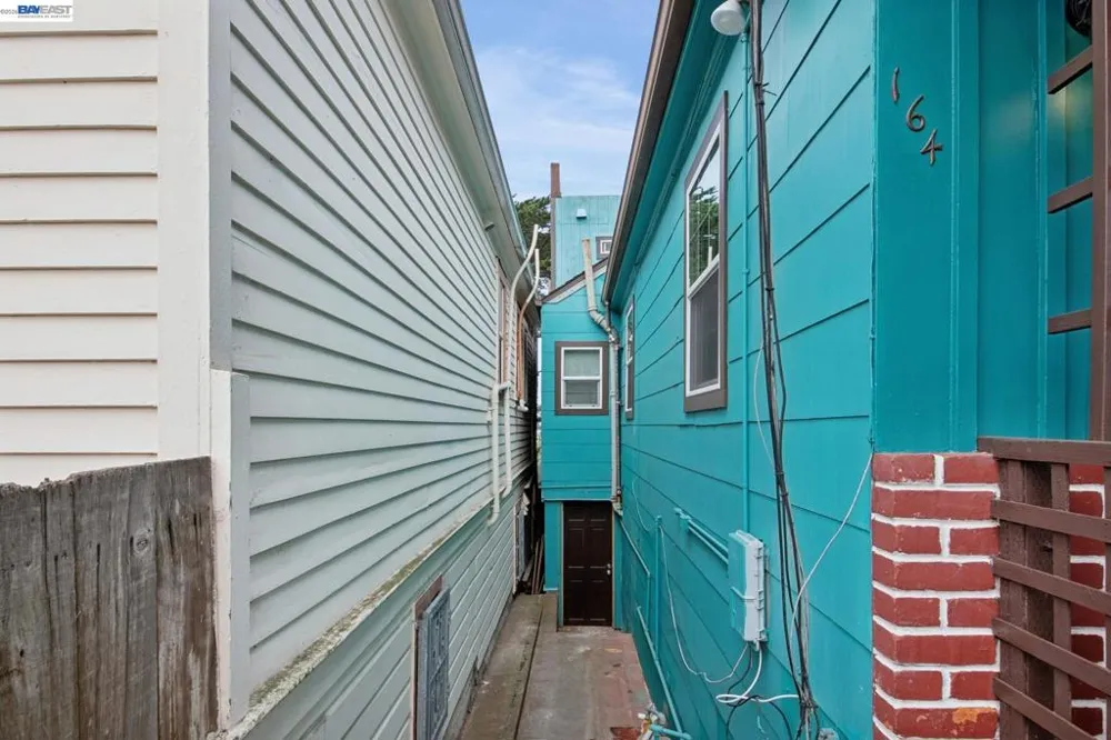164 Miriam St Daly City, CA 94014