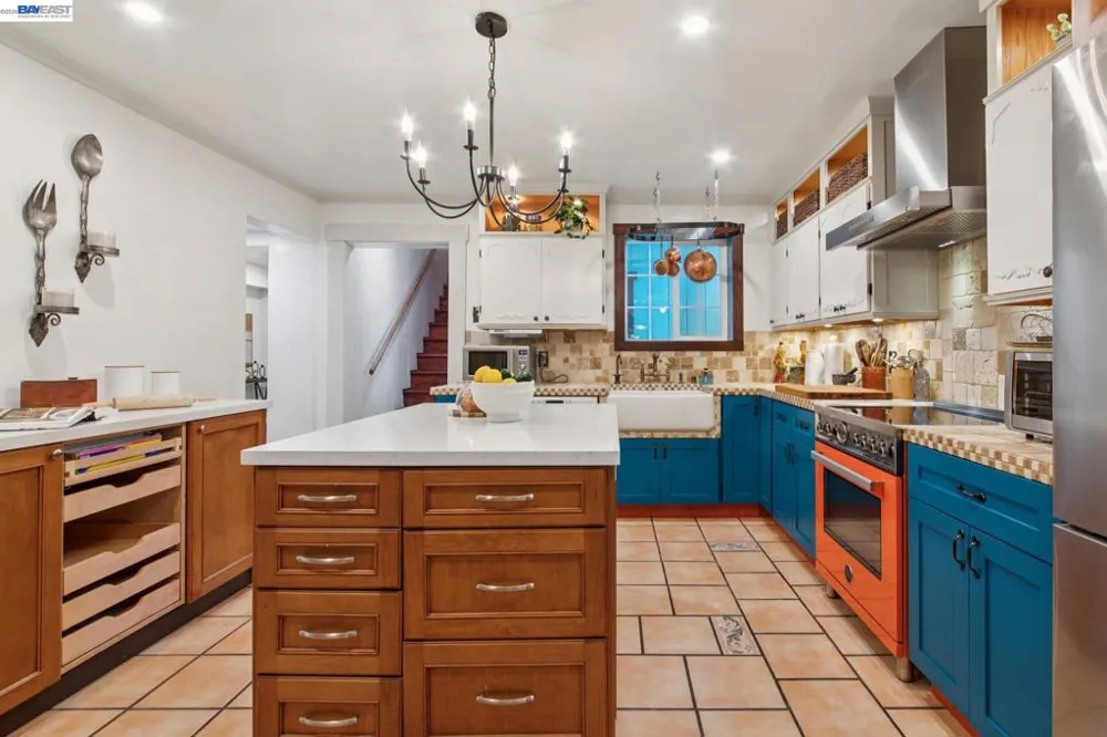 164 Miriam St Daly City, CA 94014