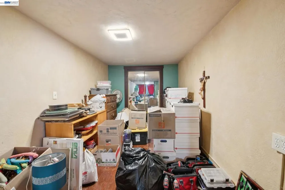 164 Miriam St Daly City, CA 94014