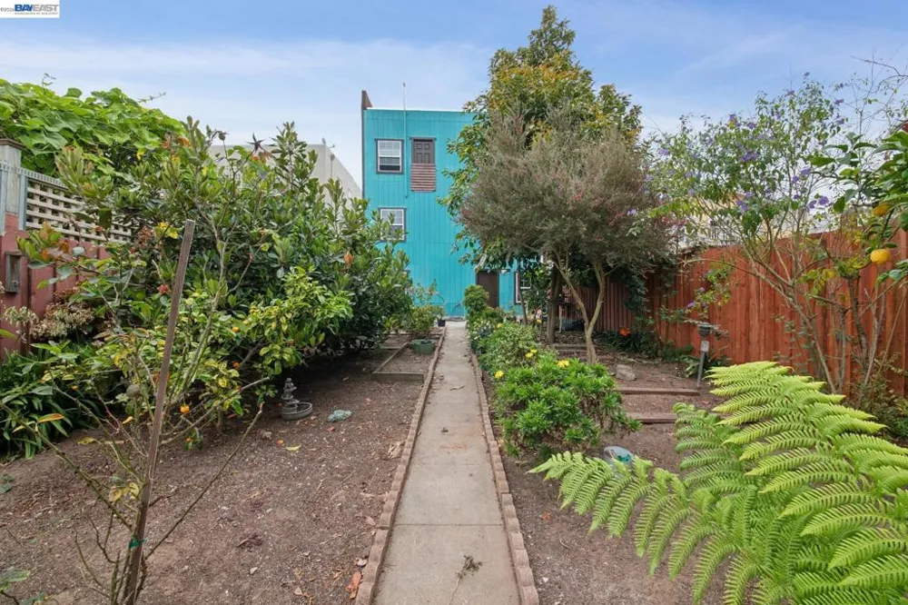 164 Miriam St Daly City, CA 94014