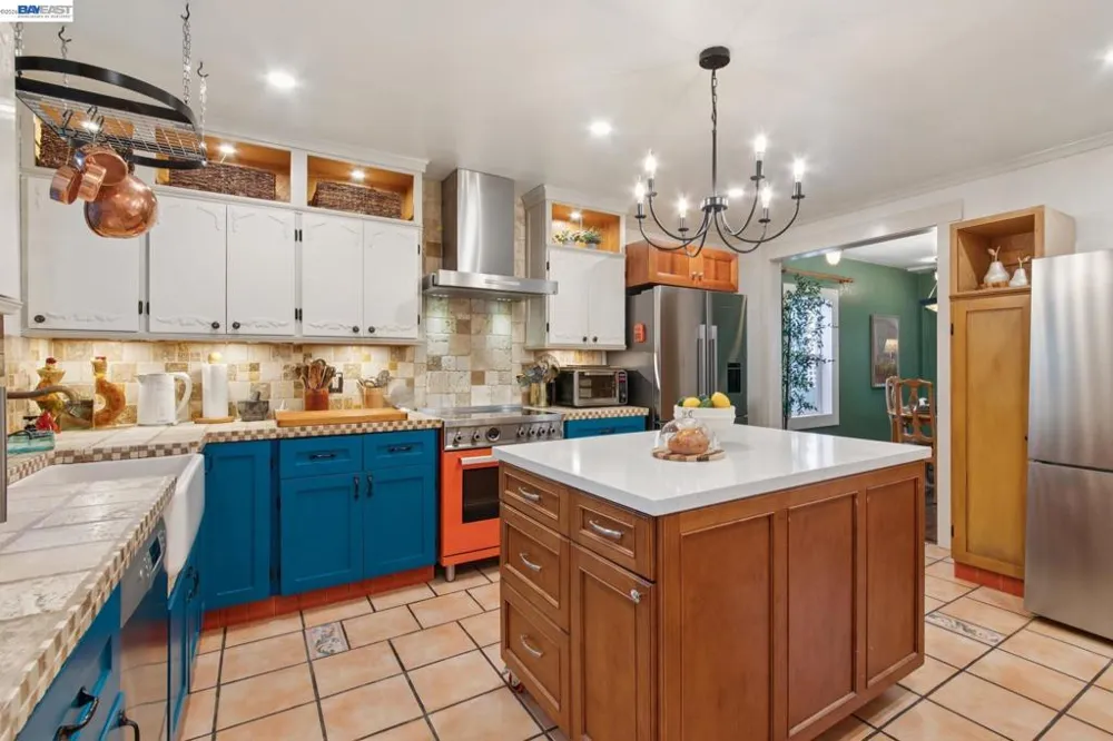 164 Miriam St Daly City, CA 94014