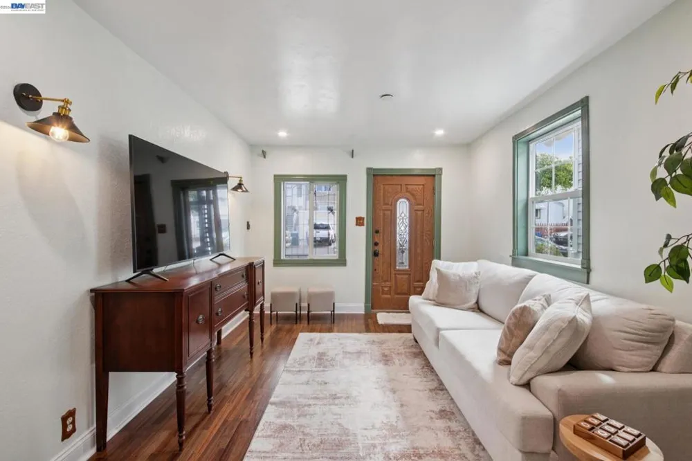 164 Miriam St Daly City, CA 94014