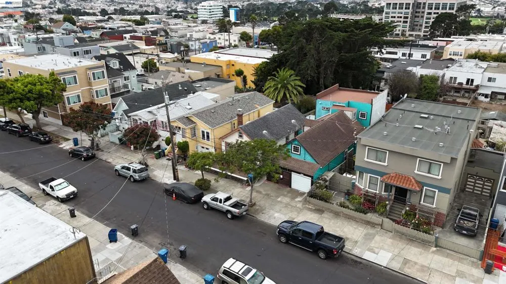 164 Miriam St Daly City, CA 94014