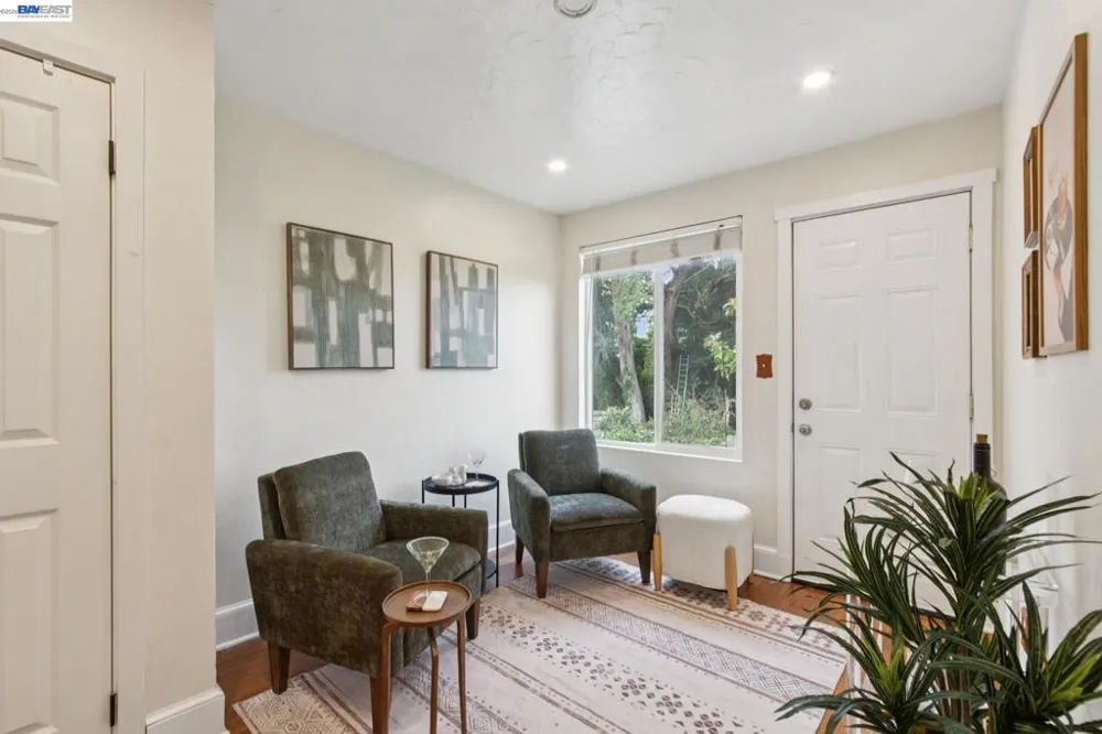164 Miriam St Daly City, CA 94014
