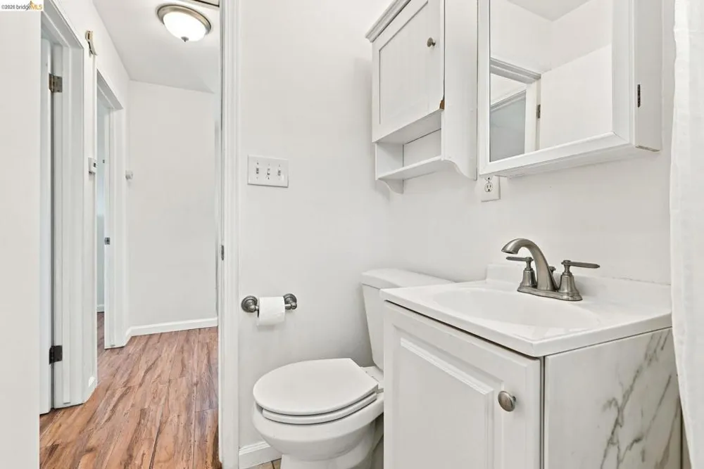 290 Shepherd Ave Hayward, CA 94544