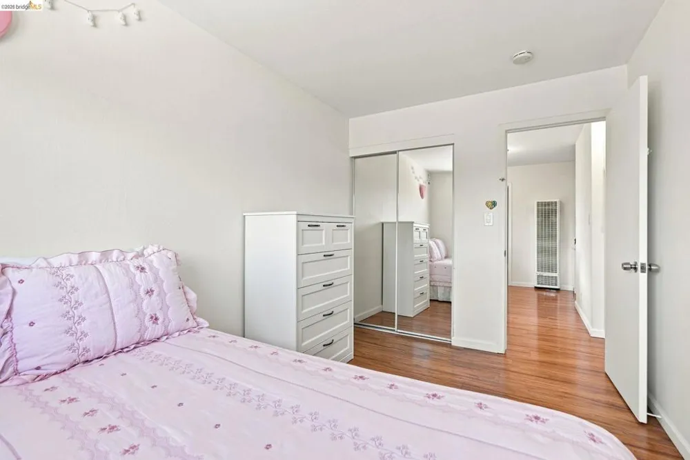 290 Shepherd Ave Hayward, CA 94544